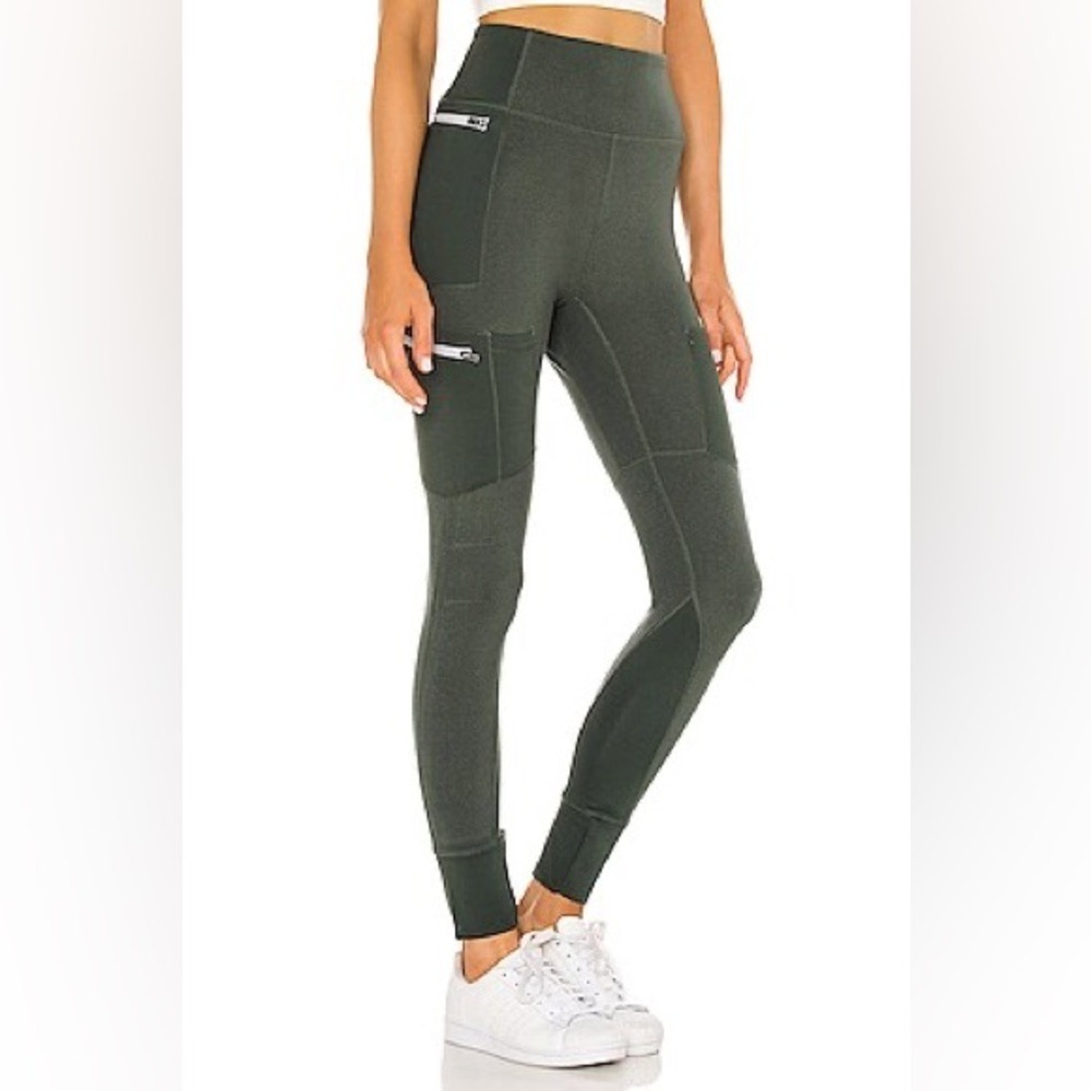 FP Movement Cargo Leggings XS Olive Green  Zipper Pockets Hit The Trail Yoga